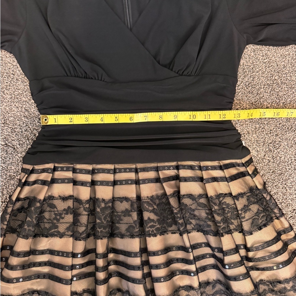 Eliza J Black Cream 3/4Sleeve Lace VNeck Cocktail Event Dress size 10 NWTS - Picture 14 of 16